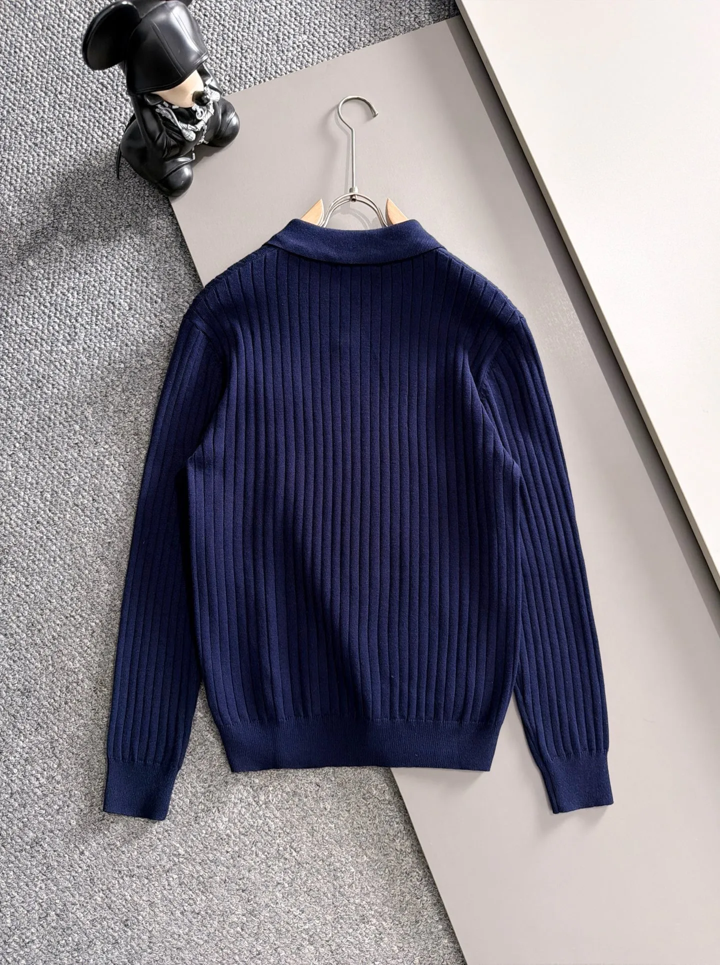 🛫🛫🛫High version Ralph Lauren 2026 autumn and winter New Arrival cardigan! High-quality imported fabrics and high-density knitting, Versatile sweaters are so handsome! Logo! More durable and less deformable. The counter version is a must-have for daily commuting. Light luxury. Premium products are simple, fashionable and elegant. Simple Versatile style does not look picky on the upper body. The upper body is stylish but not tight. Suitable for travel, leisure and other types of party occasions. Simple, neat and uncomplicated. Impeccable details. The design concept of brand elements embodies high quality. It feels delicate and soft and can be easily held in various styles. Classic fashion clothing, which is sought after every year, has become popular all over the world! ​Sizes:M-3XL
